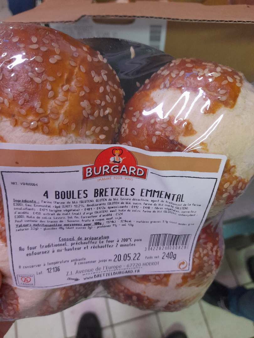 4 boules bretzels emmental Burgard : photo du produit rappelé le 20/05/2022