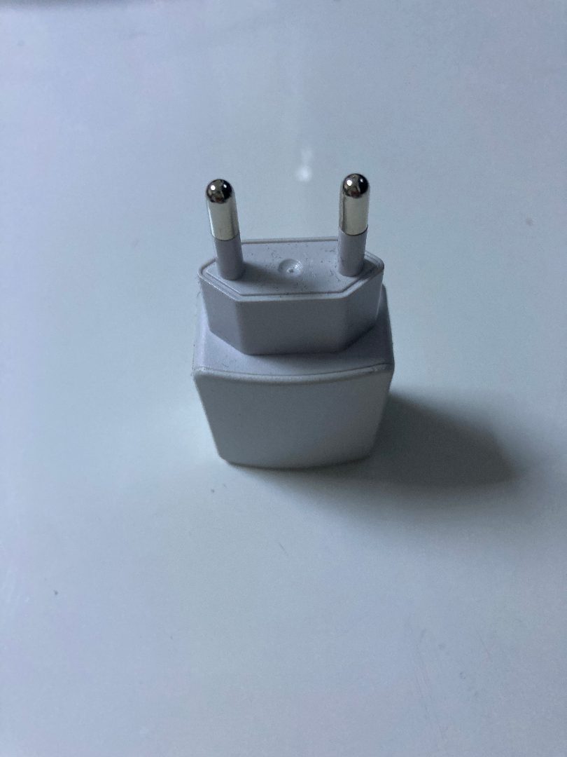 Adaptateur chargeur blanc modèle cj-50100czw 7643 : photo 3 sur 3 du produit rappelé le 31/03/2022