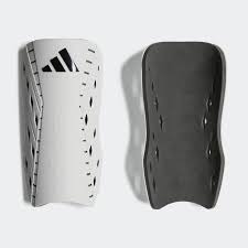 Adidas protege tibias ad black/white/white tiro sg club : photo du produit rappelé le 17/11/2023