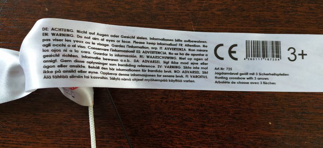Arbalète de chasse avec 3 flèches Vah Spielzeugmanufatur : photo 3 sur 4 du produit rappelé le 09/12/2021