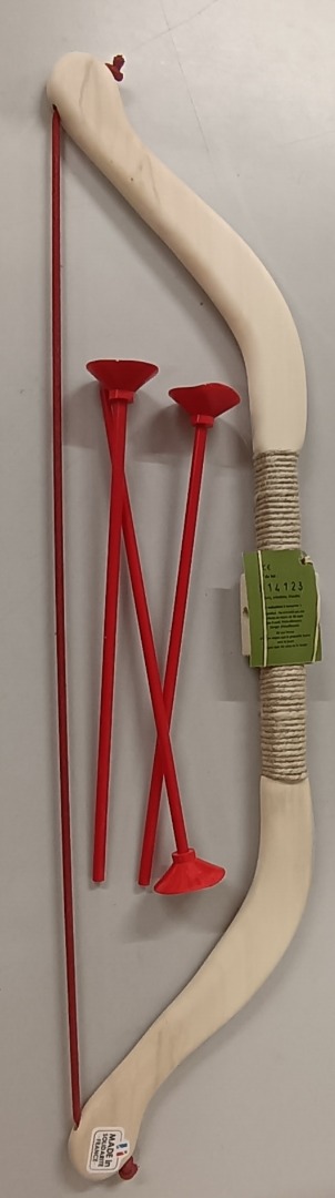 Arc en bois et ses 3 flèches avec ventouse Sitaphy : photo du produit rappelé le 17/10/2025