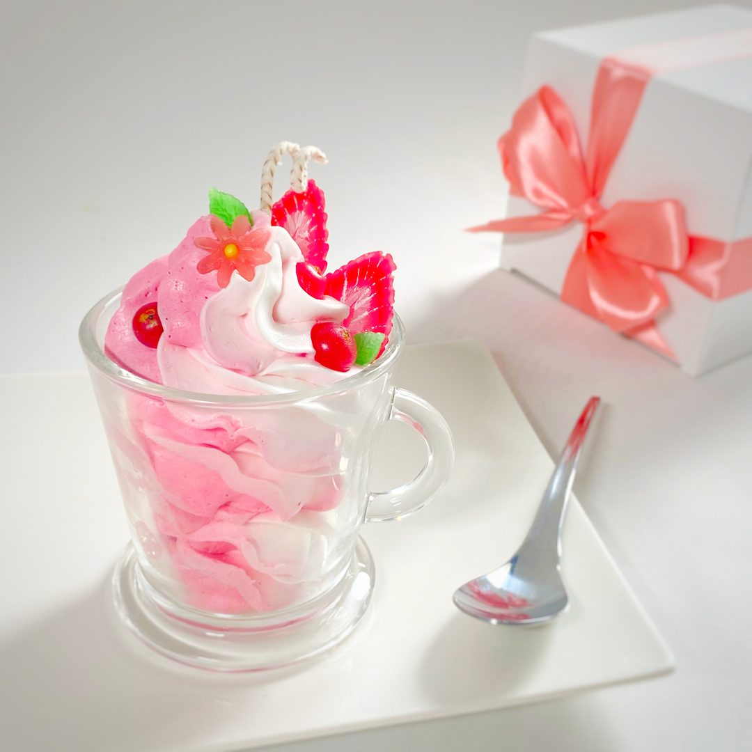 Bougie gourmande chantilly & fruits rouges : photo du produit rappelé le 23/12/2024