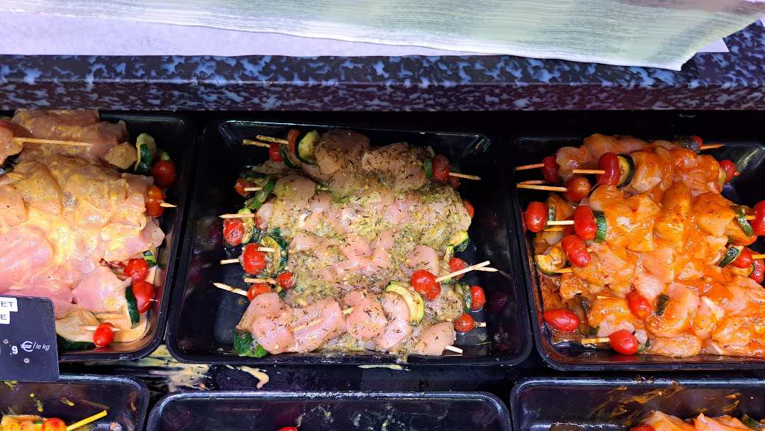 Brochette de poulet à l'ail des ours Vendu par Intermarché Bresson : photo du produit rappelé le 17/07/2024