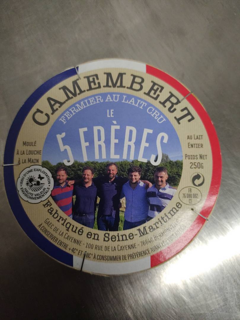 Camembert fermier au lait cru 5 Frères : photo du produit rappelé le 15/10/2026