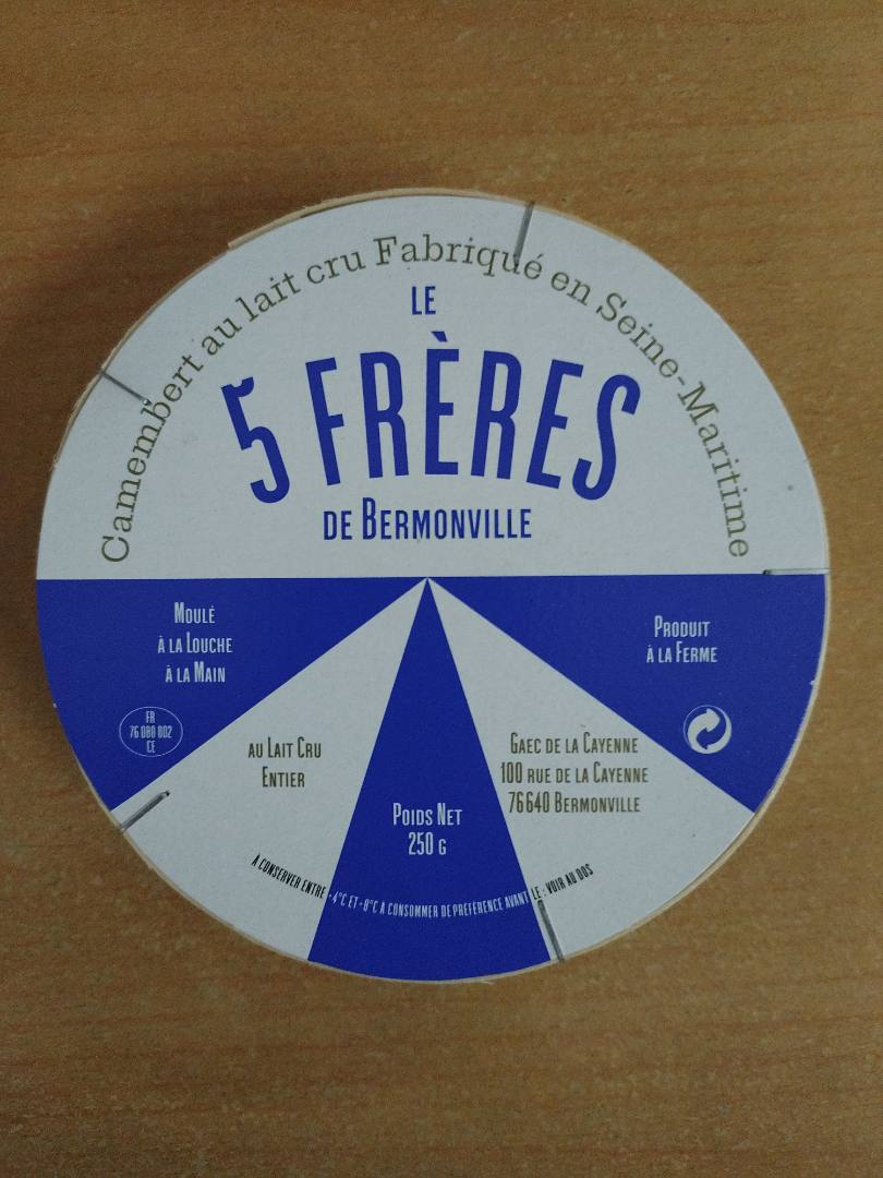Camembert fermier au lait cru 5 Frères : photo 2 sur 2 du produit rappelé le 15/10/2026