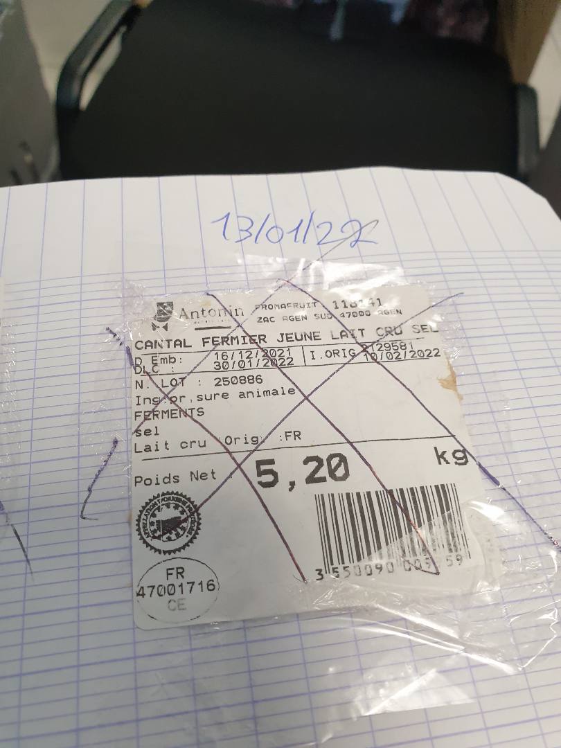 Cantal fermier lait cru Intermarché Auch : photo du produit rappelé le 11/02/2022