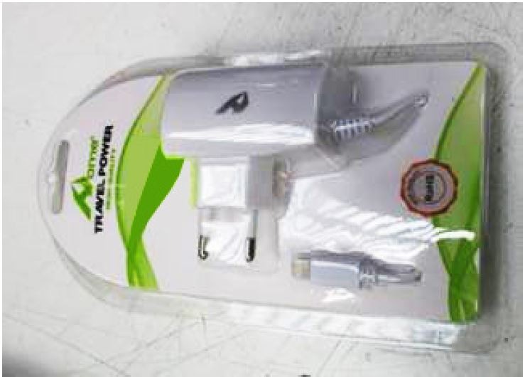 Chargeur pour smartphone Home : photo du produit rappelé le 04/04/2022