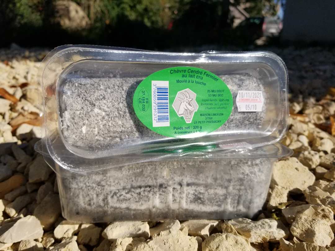 Chevre cendre fermier au lait cru Maison Limouzin : photo du produit rappelé le 23/06/2023