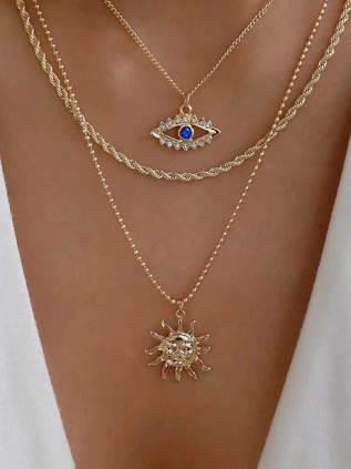Collier soleil breloque Shein : photo du produit rappelé le 03/02/2023
