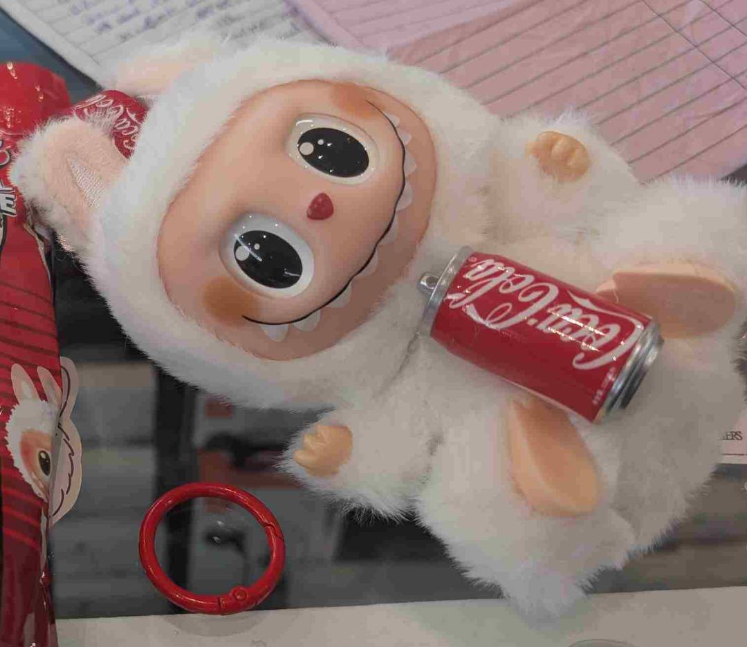 Contrefaçon popsmart peluches labubu : photo 3 sur 3 du produit rappelé le 14/11/2025