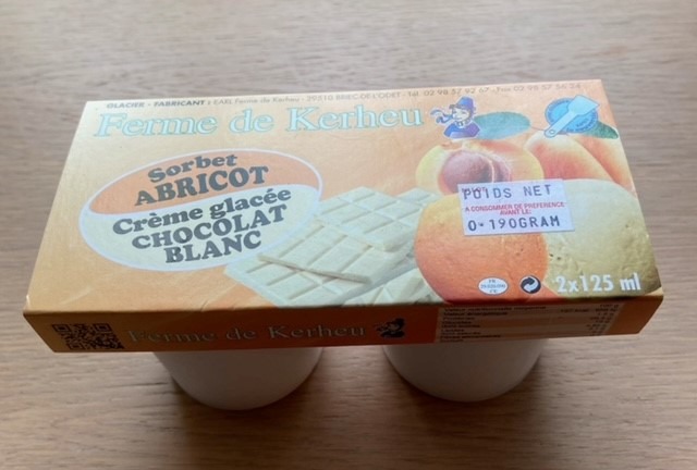 Crème glacée abricot / chocolat blanc Ferme de Kerheu : photo du produit rappelé le 24/02/2022