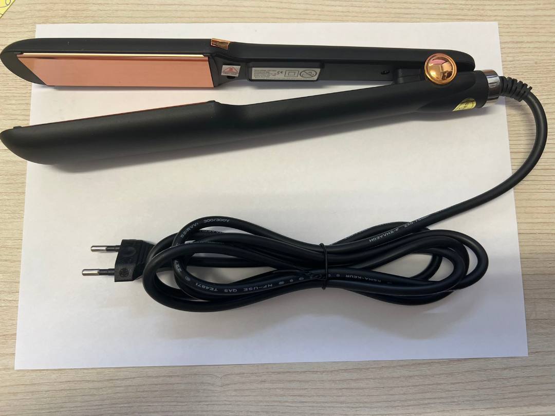 Fer a lisserpour cheuveux GW : photo 2 sur 2 du produit rappelé le 11/10/2022