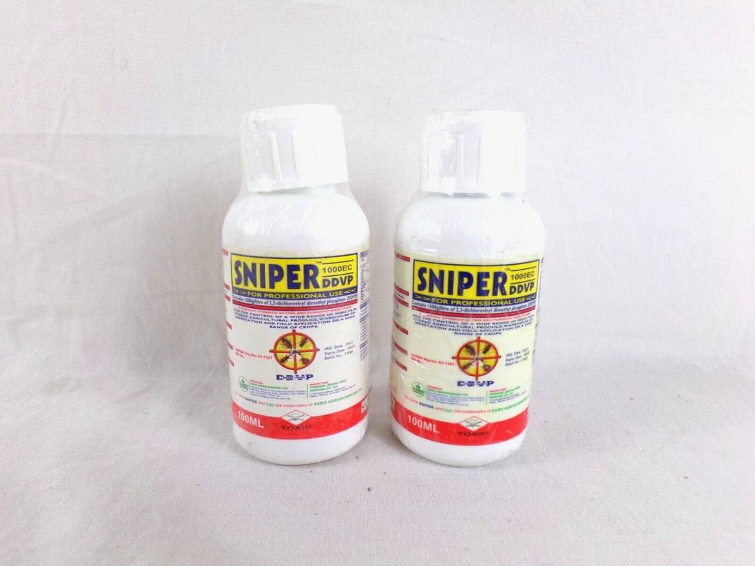 Flacons de 100 ml d'insecticide concentré contre les cafards Sniper : photo du produit rappelé le 21/06/2024
