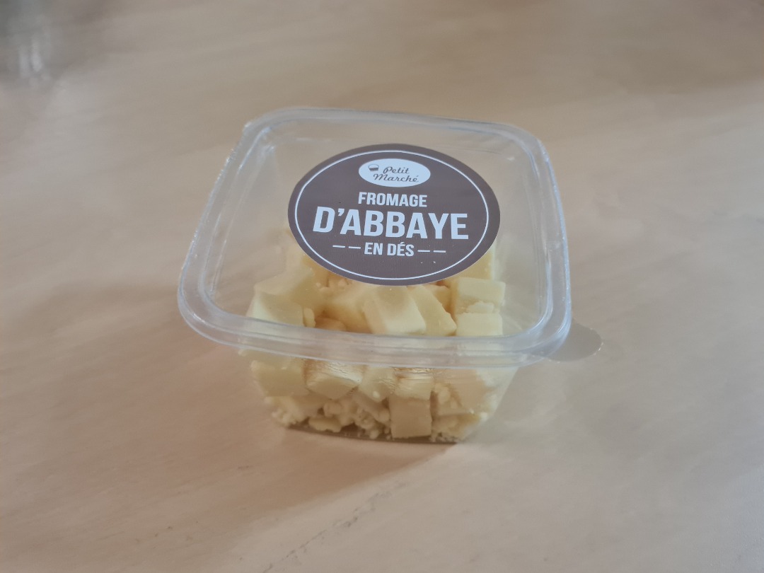 Fromage d'abbaye en dés Petit Marché : photo du produit rappelé le 04/05/2022