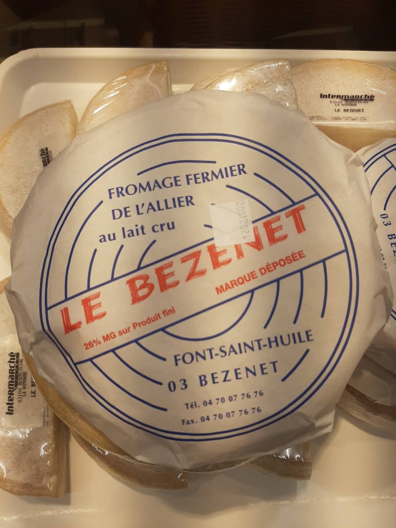Fromage fermier de l'allier au lait cru Demi Sec le Bezenet : photo du produit rappelé le 29/12/2023