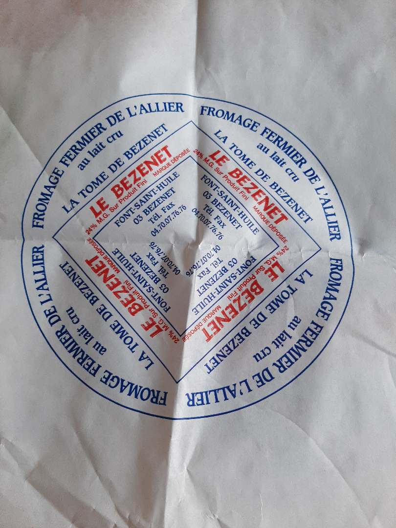 Fromage fermier de l'allier au lait cru La Tome de Bezenet : photo du produit rappelé le 29/12/2023