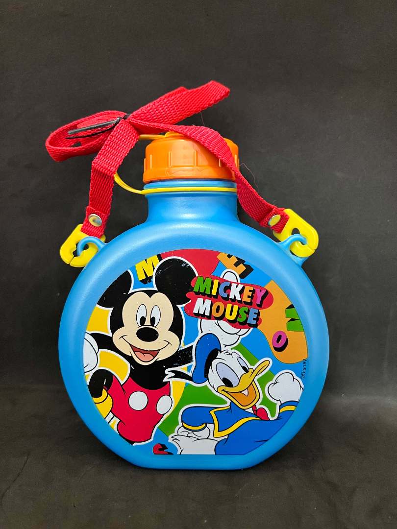 Gourdes avec bandouliere Mickey Mouse : photo du produit rappelé le 07/08/2025
