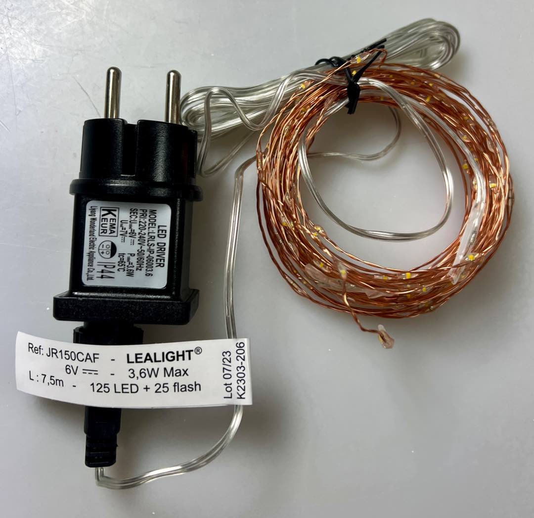 Guirlande micro LED 7,5m 125 LED + 25 flash Lealight : photo du produit rappelé le 18/10/2024