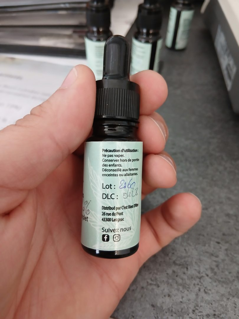 Huile de chanvre bio CBD C'est Bien d'Etre : photo du produit rappelé le 29/09/2026