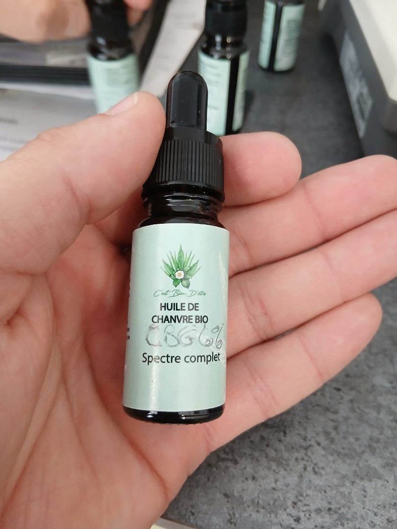 Huile de chanvre bio CBD C'est Bien d'Etre : photo 2 sur 3 du produit rappelé le 29/09/2026