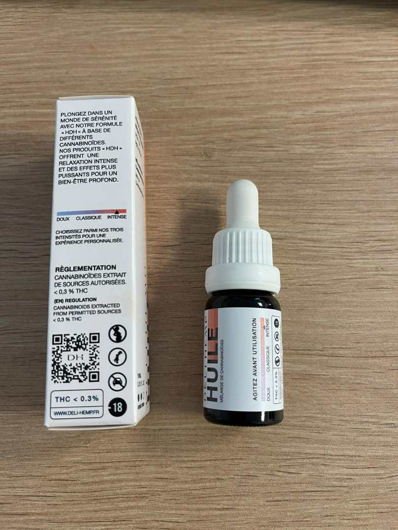 Huile hdh - fruits rouges - strong Deli Hemp : photo du produit rappelé le 04/10/2023