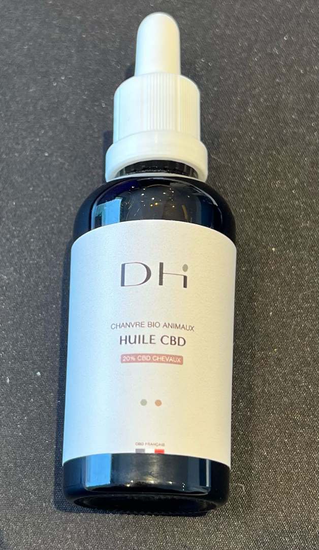 Huiles CBD/chanvre chevaux Deli Hemp : photo du produit rappelé le 11/01/2024