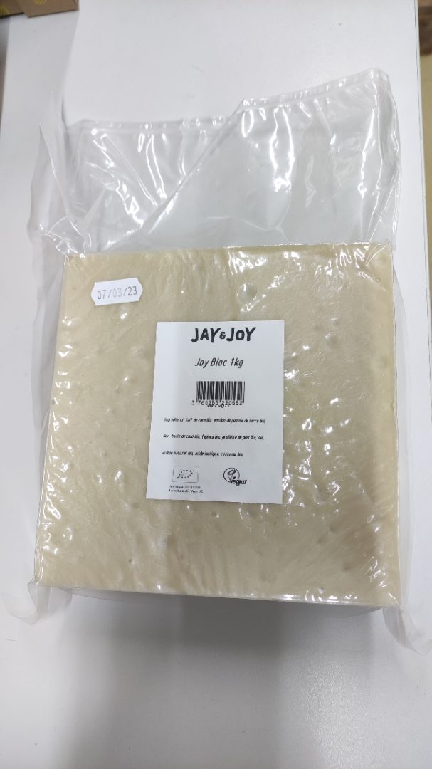 Joy bloc 1kg - spécialité végétale au lait de coco Jay&Joy : photo du produit rappelé le 23/01/2023