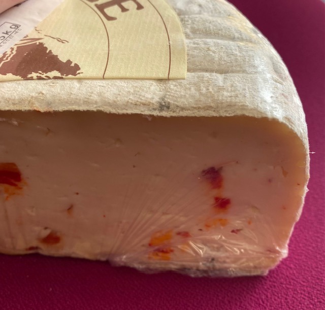 La oueille, tomme de brebis au piment d'espelette : photo du produit rappelé le 22/05/2024