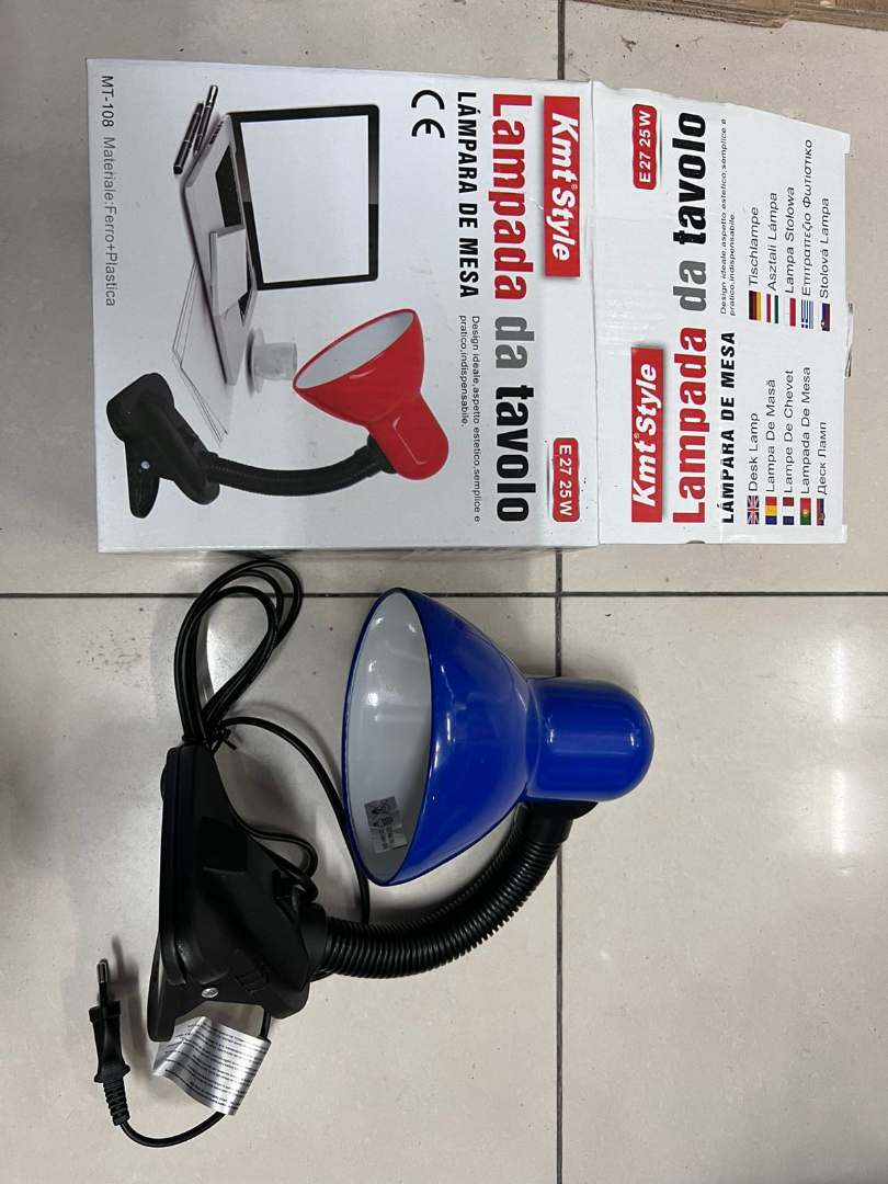 Lampe de chevet KMT Style : photo du produit rappelé le 11/07/2022