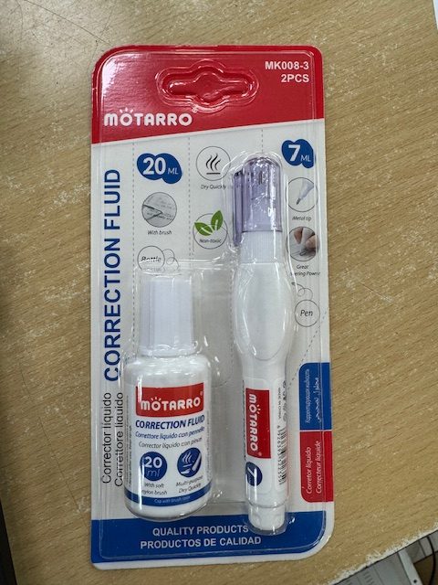 Lot de 2 correcteurs liquide Motarro : photo du produit rappelé le 26/02/2025