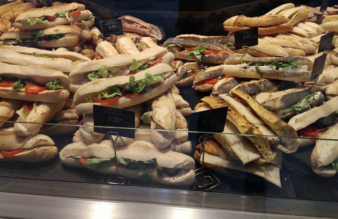 Pains, baguette et sandwichs fabriqués en rayon boulangerie Auchan : photo du produit rappelé le 31/01/2024