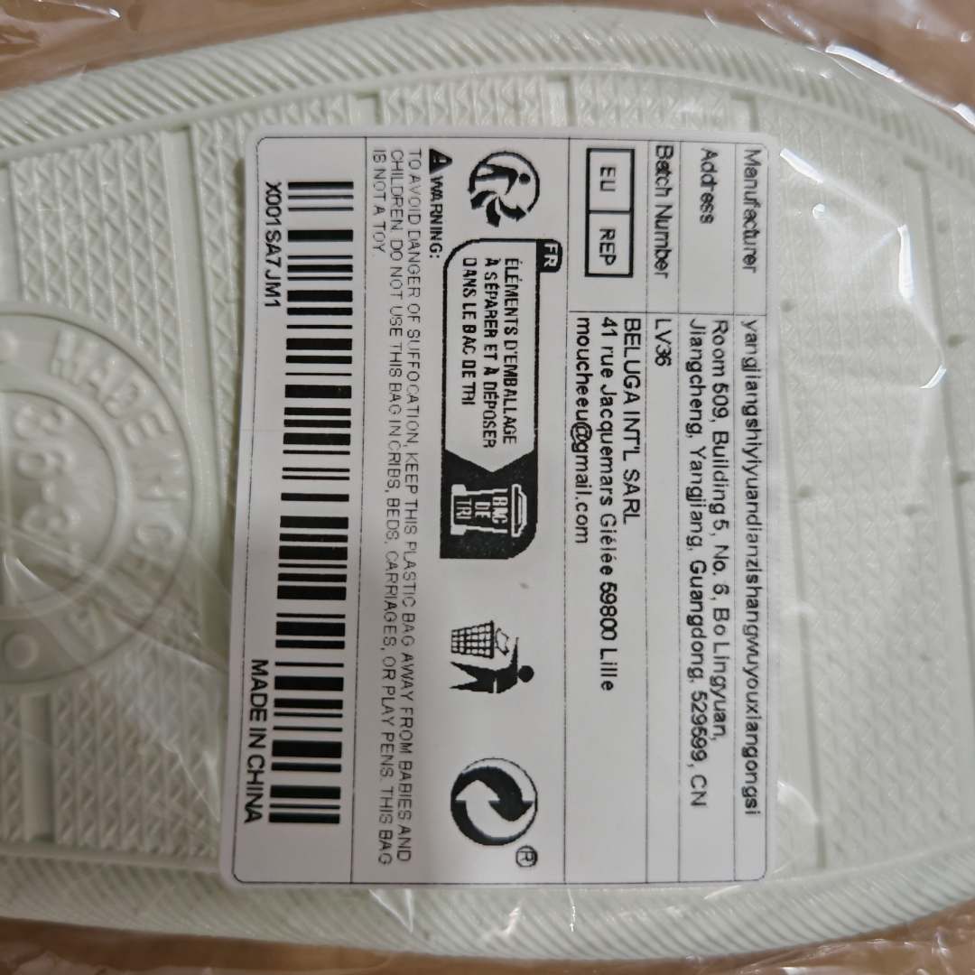 Pantoufles de douche Ayydmy : photo 2 sur 3 du produit rappelé le 26/02/2025