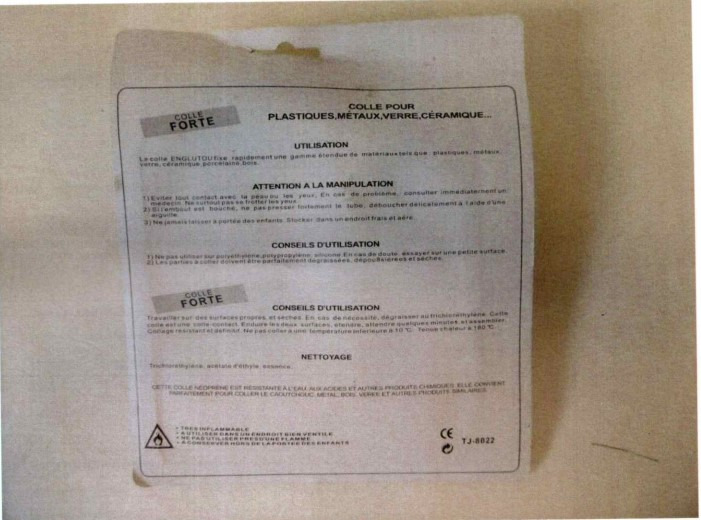 Paquet de 4 tubes de colles(2 colles forte+ 2 colles fixtout) : photo 2 sur 2 du produit rappelé le 30/12/2022