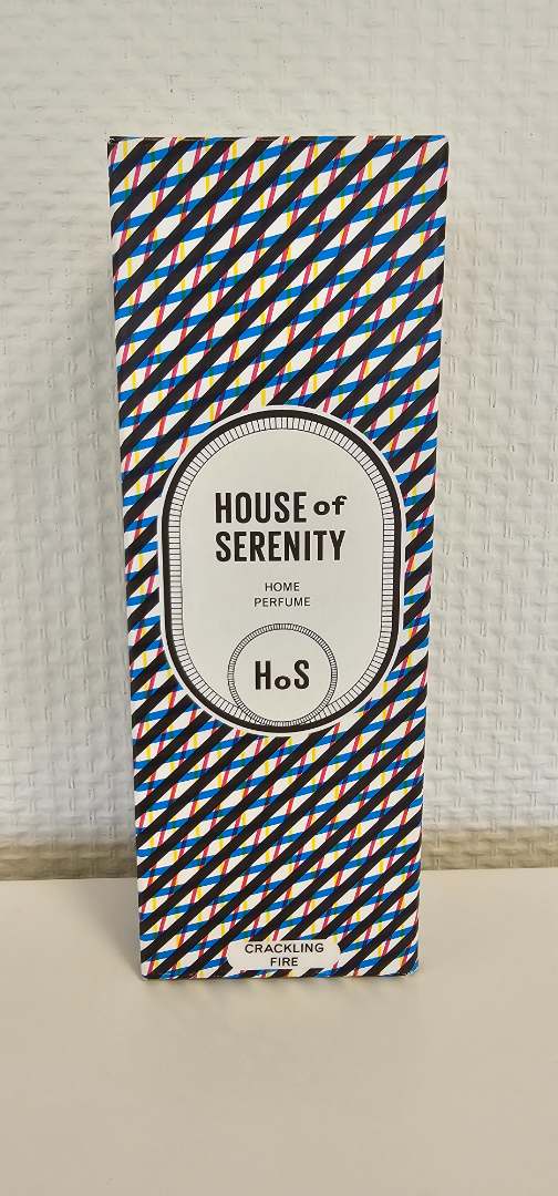 Parfum d'intérieur crackling fire (house of serenity) : photo du produit rappelé le 15/05/2024
