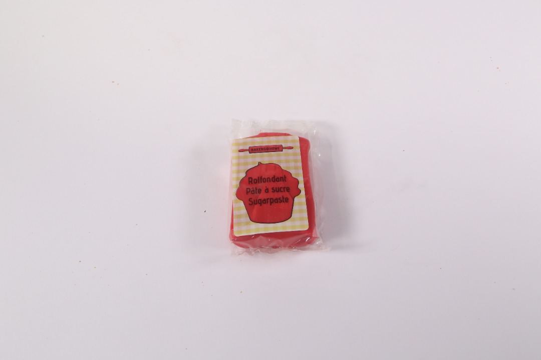 Pâte à sucre rouge Bakers @ Home : photo du produit rappelé le 02/11/2021