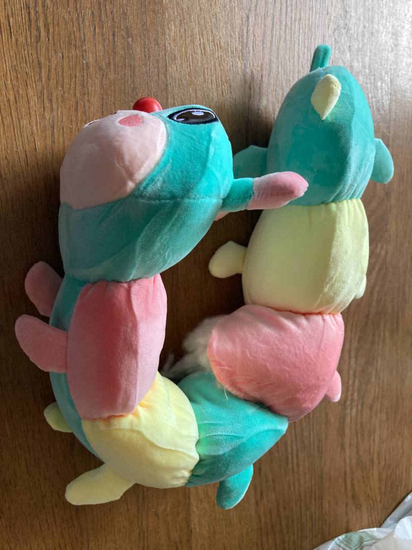 Peluche chenille Nean : photo du produit rappelé le 18/11/2024