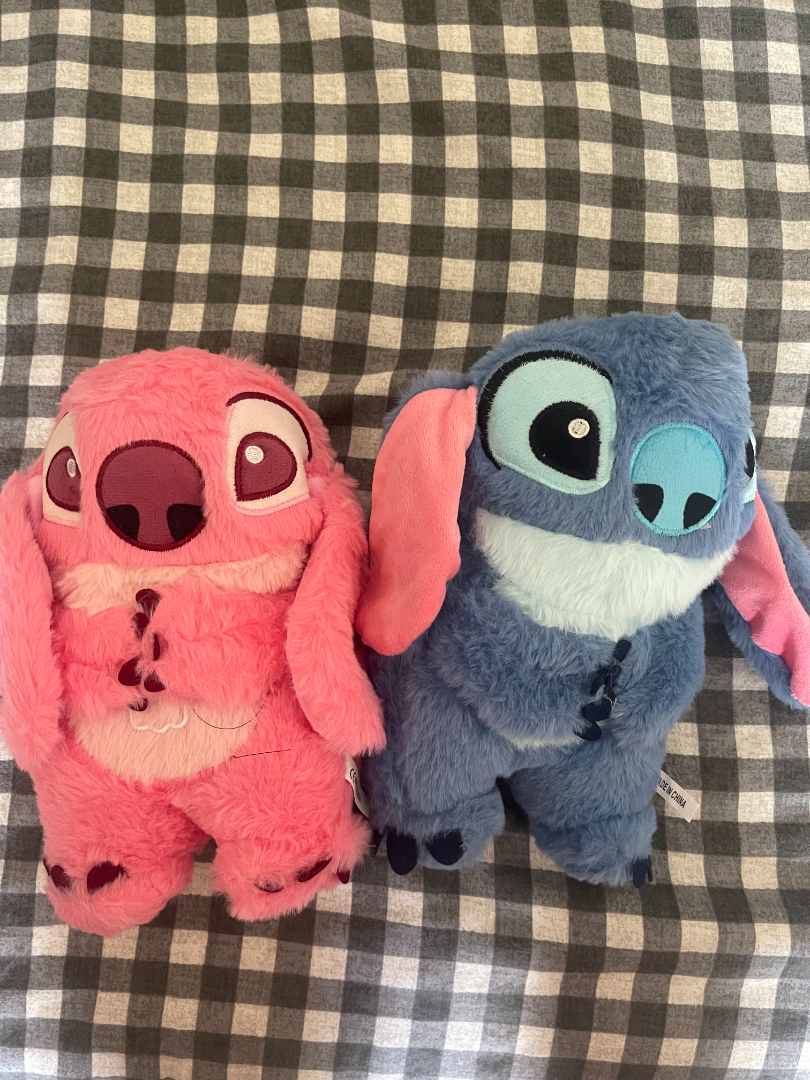 Peluche stitch bleu et rose respirante : photo du produit rappelé le 18/07/2025