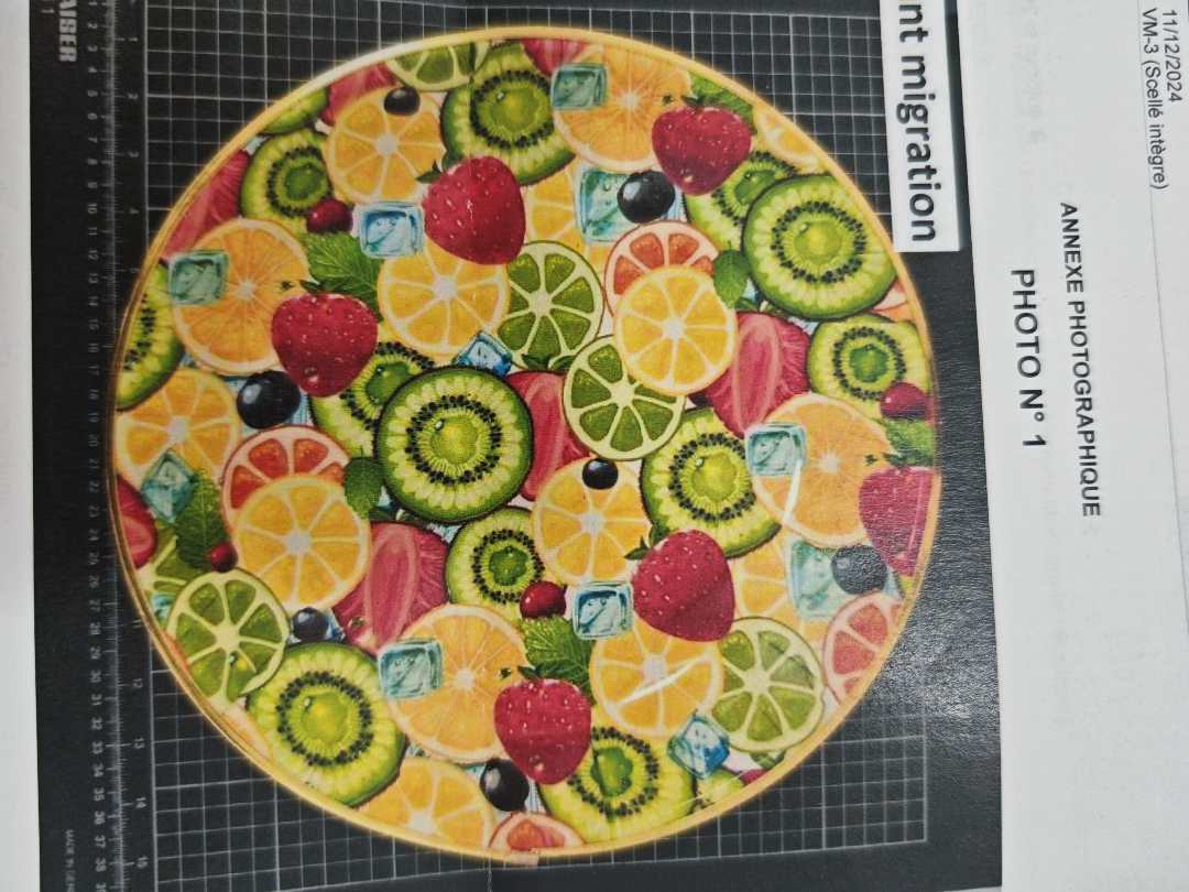 Plateau en plastique motif fruits : photo du produit rappelé le 04/04/2025
