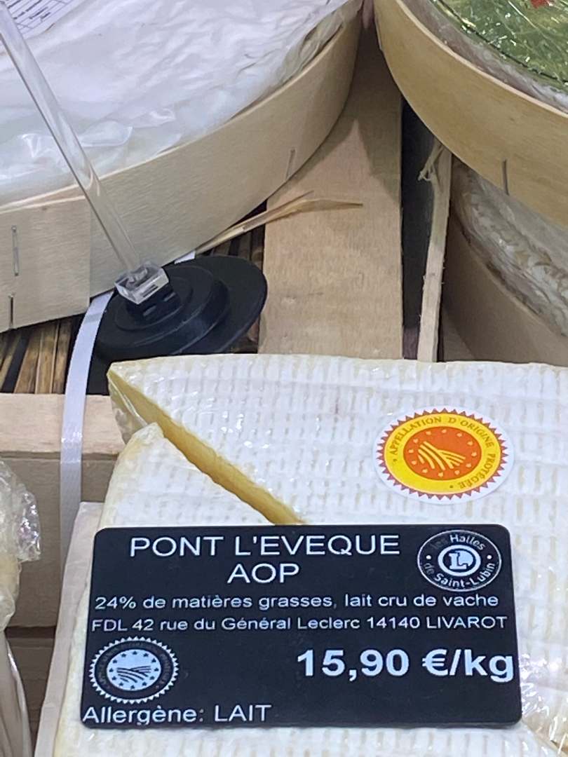 Pont l'eveque AOP lait cru Sans Marque, Manipule par le Magasin : photo 2 sur 2 du produit rappelé le 22/12/2021