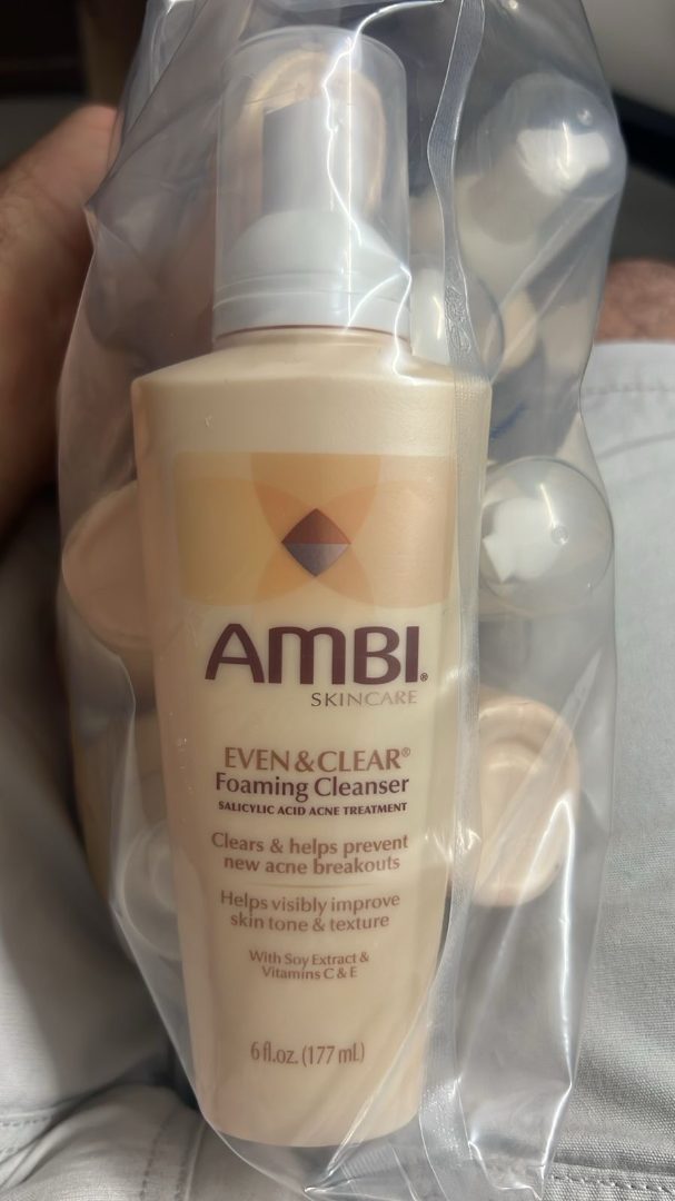 Produit pour la peau (nettoyant moussant) Ambi : photo du produit rappelé le 17/02/2025