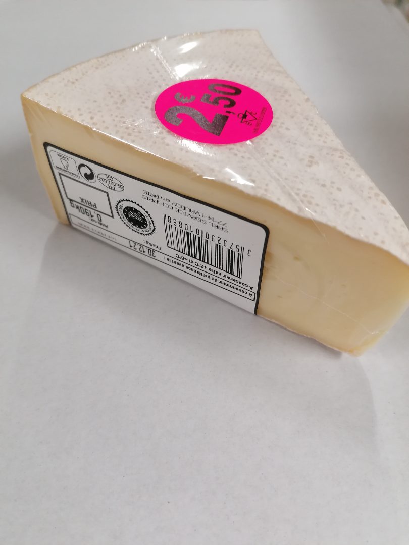Saint nectaire AOP laitier Service Compris : photo du produit rappelé le 10/12/2021