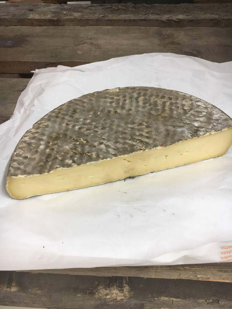 Saint nectaire fermier au lait cru : photo du produit rappelé le 19/08/2022