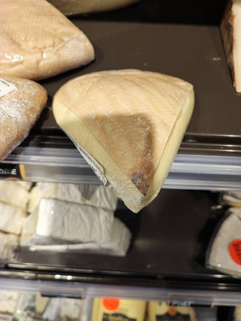 Saint nectaire fermier au lait cru AOP : photo du produit rappelé le 11/01/2024