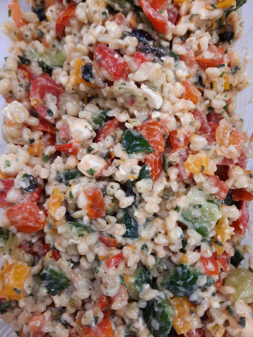 Salade cretoise a la feta Sans Marque Produit Vendu au Rayon Traiteur : photo du produit rappelé le 02/06/2022