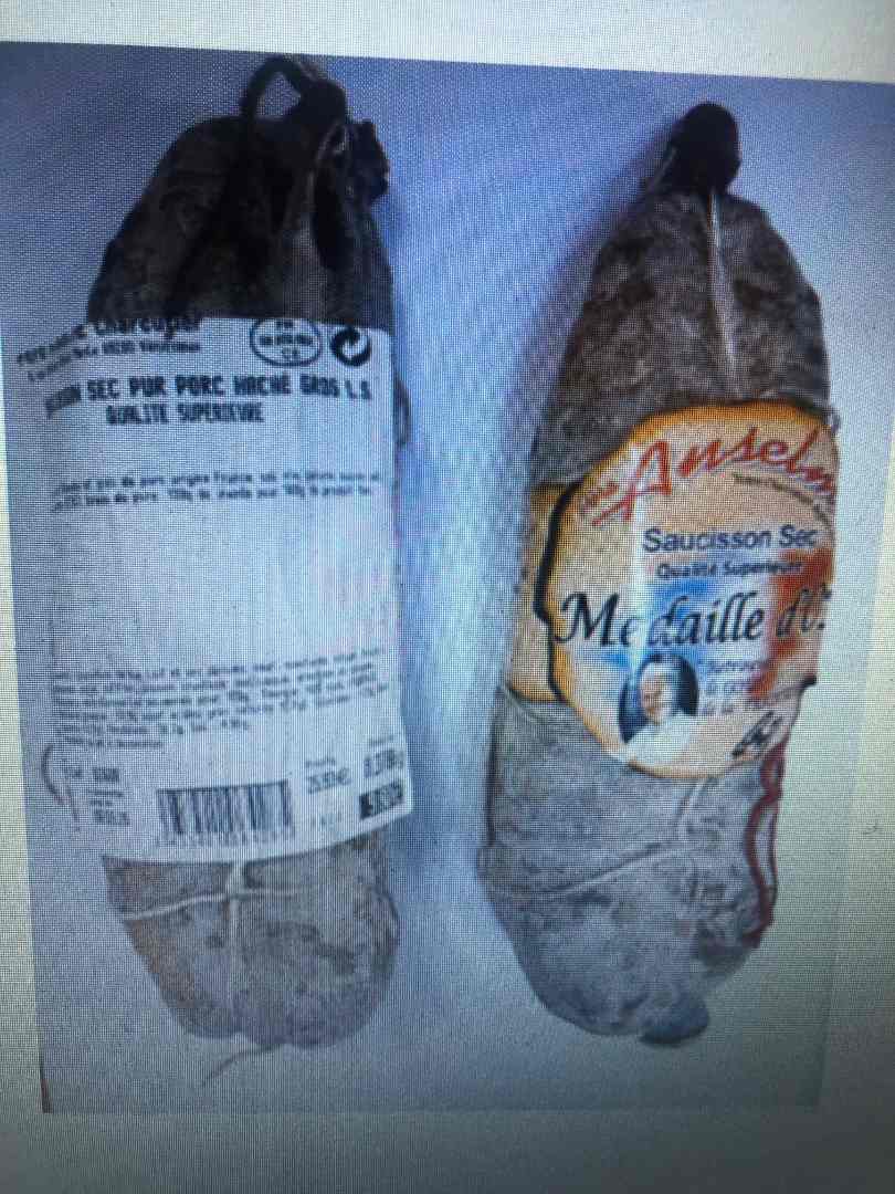 Saucisson sec pur porc hâché gros, qualité supérieure Père Anselme : photo du produit rappelé le 12/03/2025