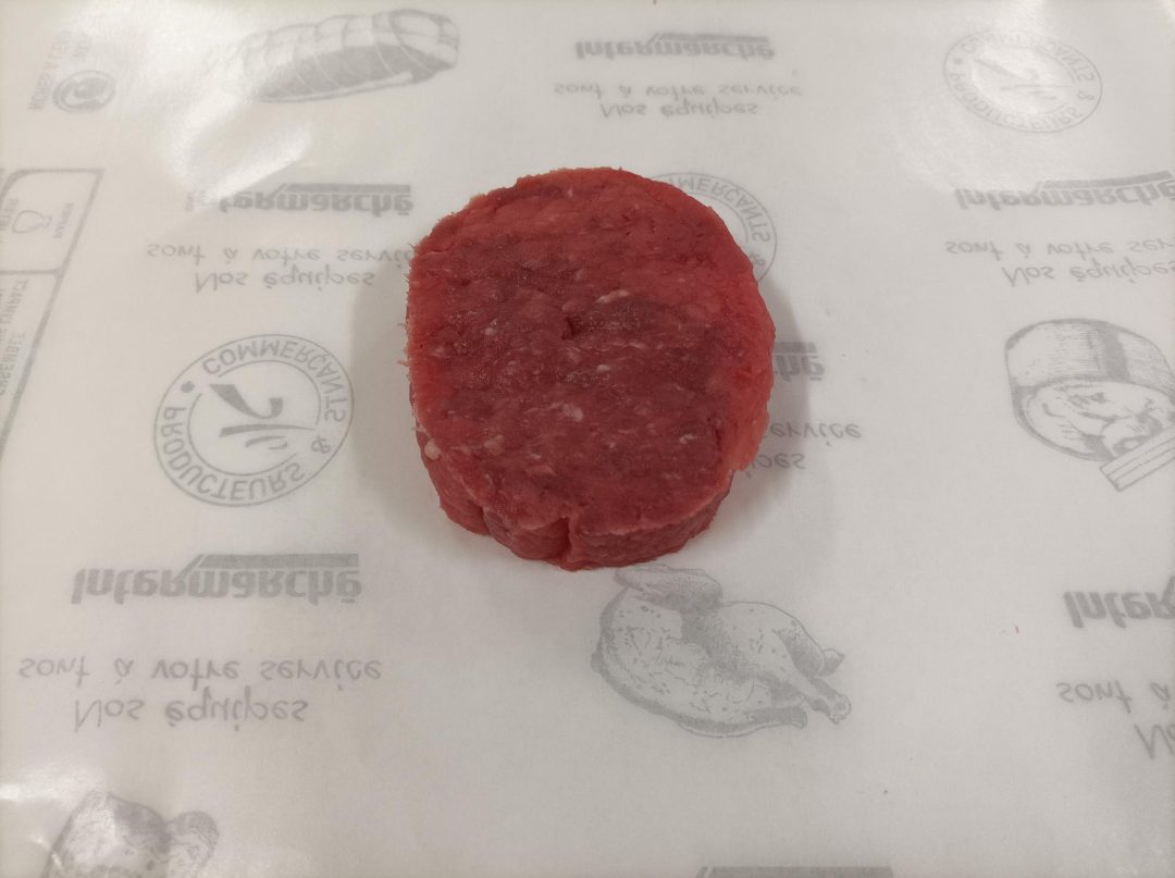 Steak haché à la demande rayon boucherie traditionnelle : photo du produit rappelé le 21/12/2022