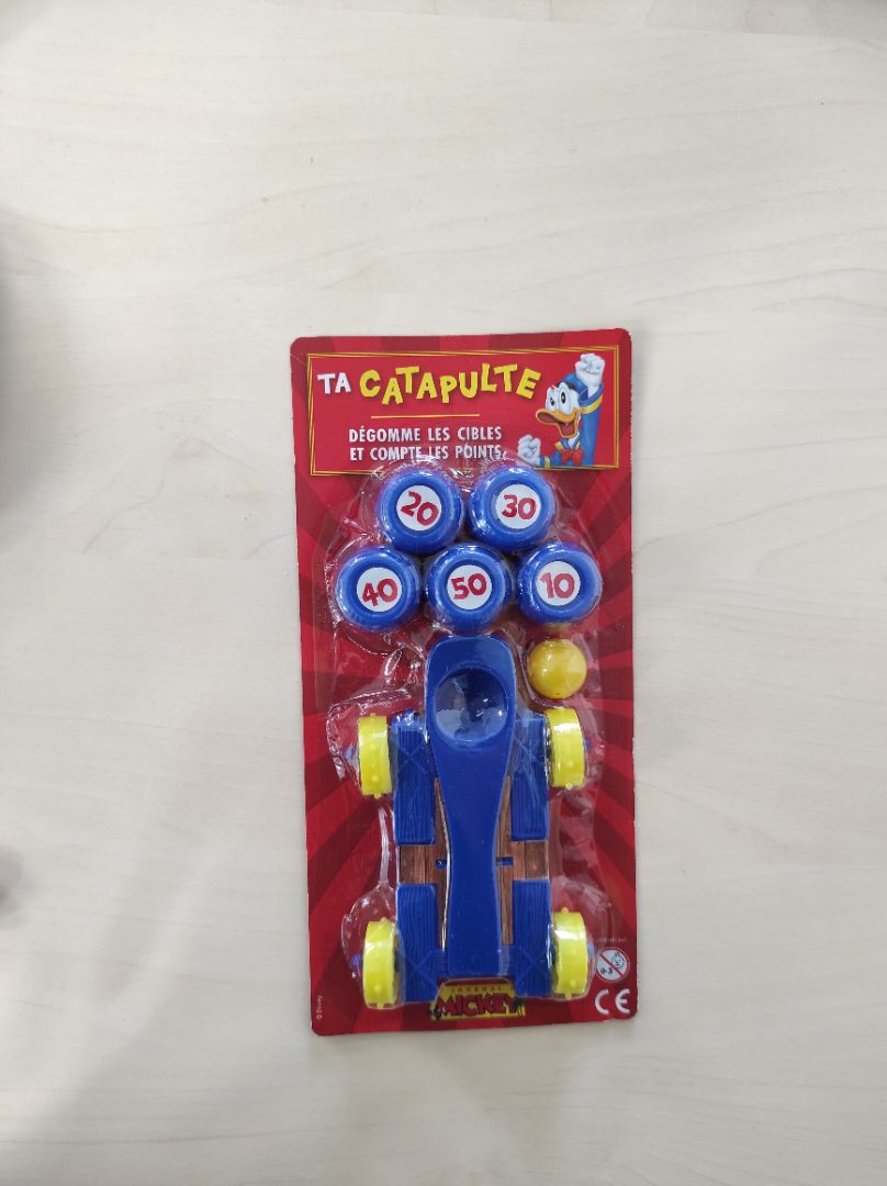 Ta catapulte dégomme les cibles et compte les points : photo du produit rappelé le 05/05/2021
