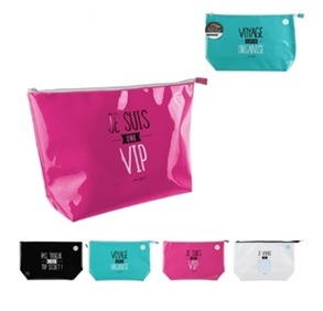 Trousse de toilette mots tm Cosmetic Club : photo du produit rappelé le 09/09/2025