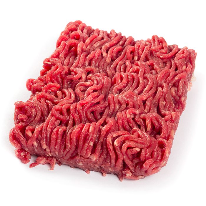 Viande de boeuf hachée vendue au rayon boucherie stand traditionnel : photo du produit rappelé le 28/05/2024